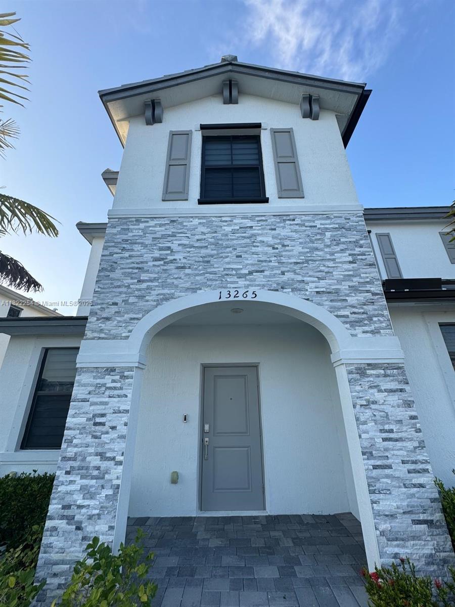 13265 SW 285th St # 13265