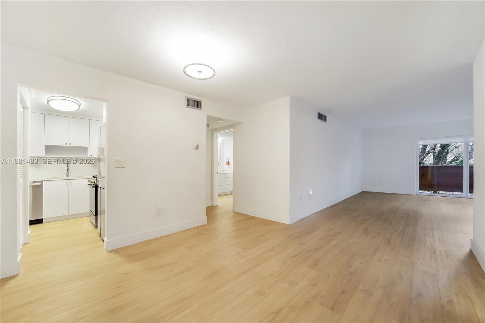 1205 Mariposa Ave # 326