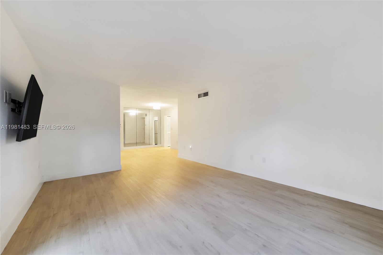 1205 Mariposa Ave # 326