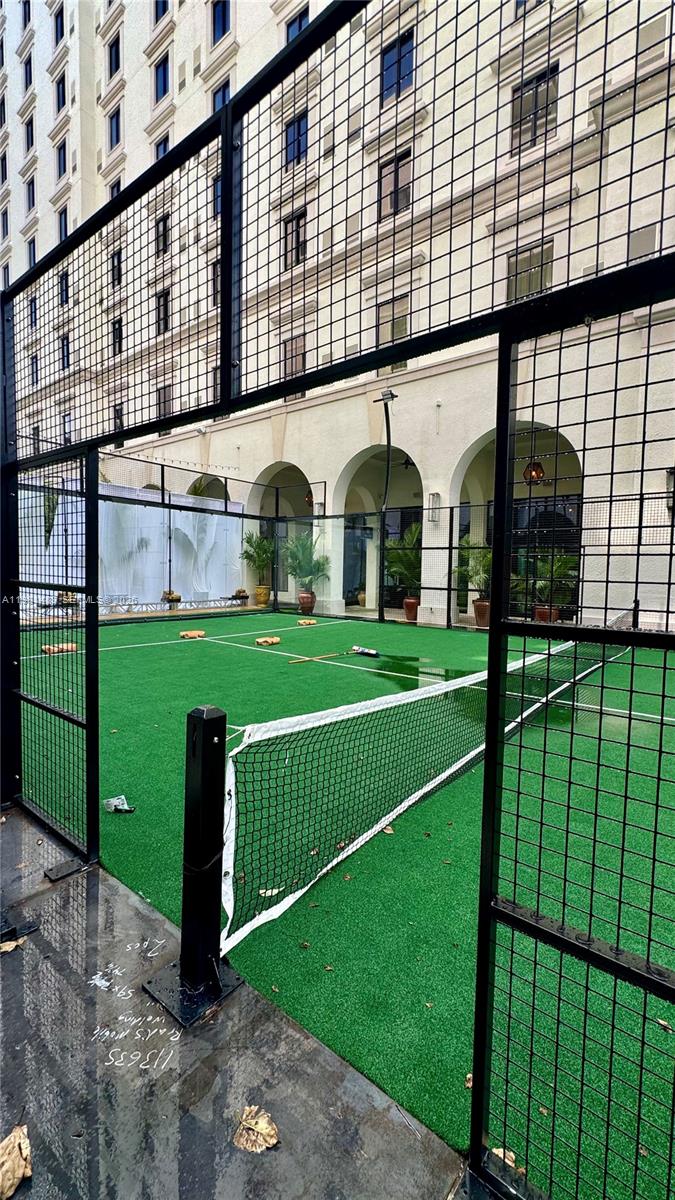 1205 Mariposa Ave # 326