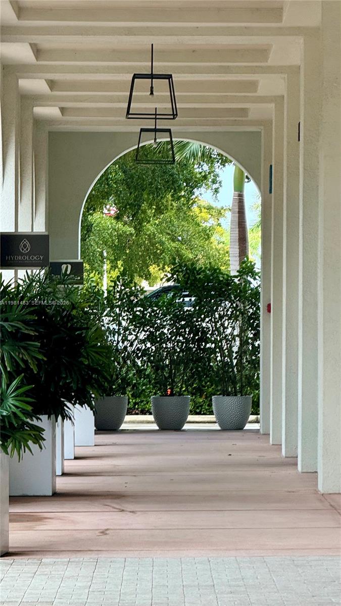 1205 Mariposa Ave # 326