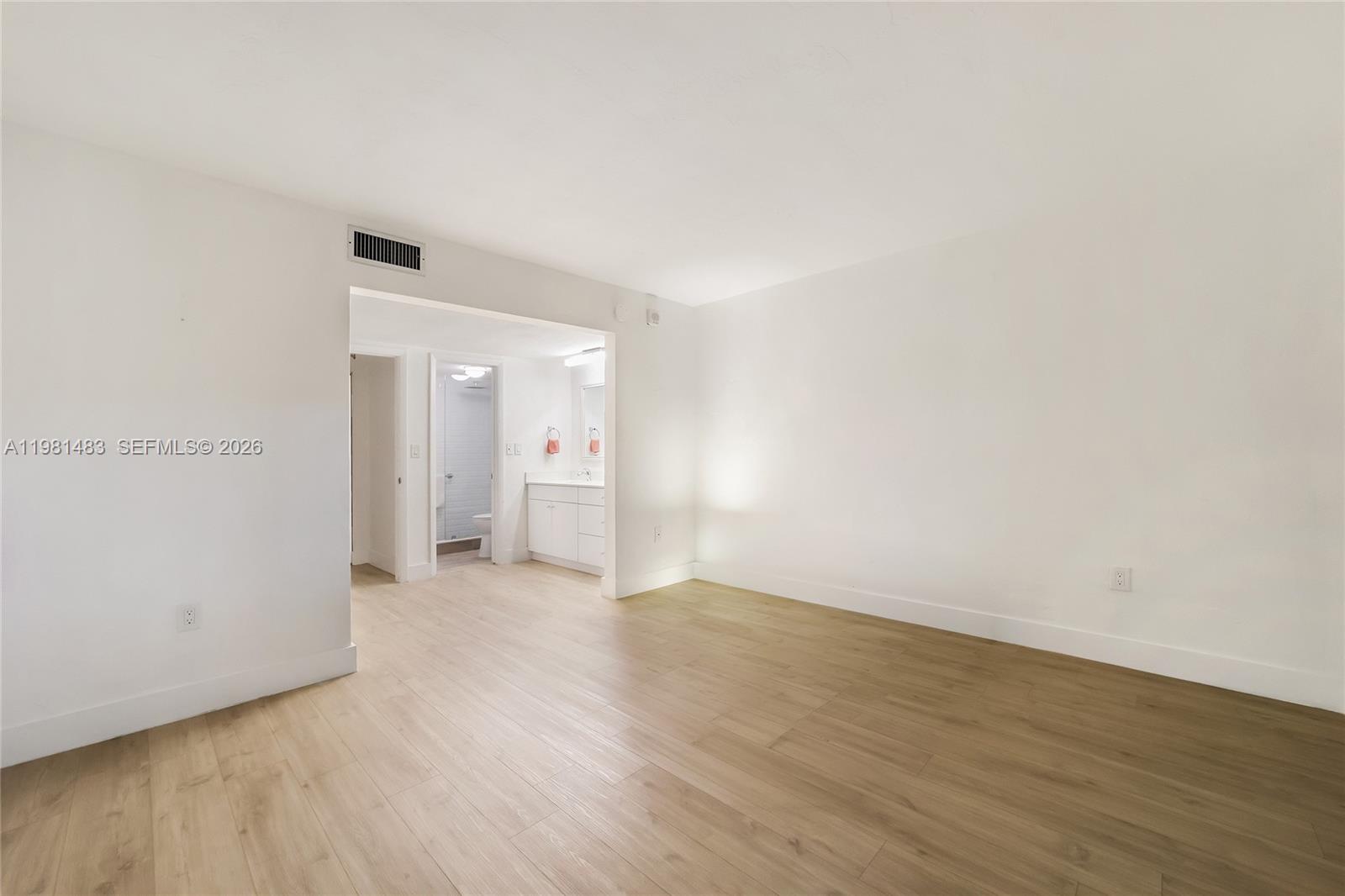 1205 Mariposa Ave # 326