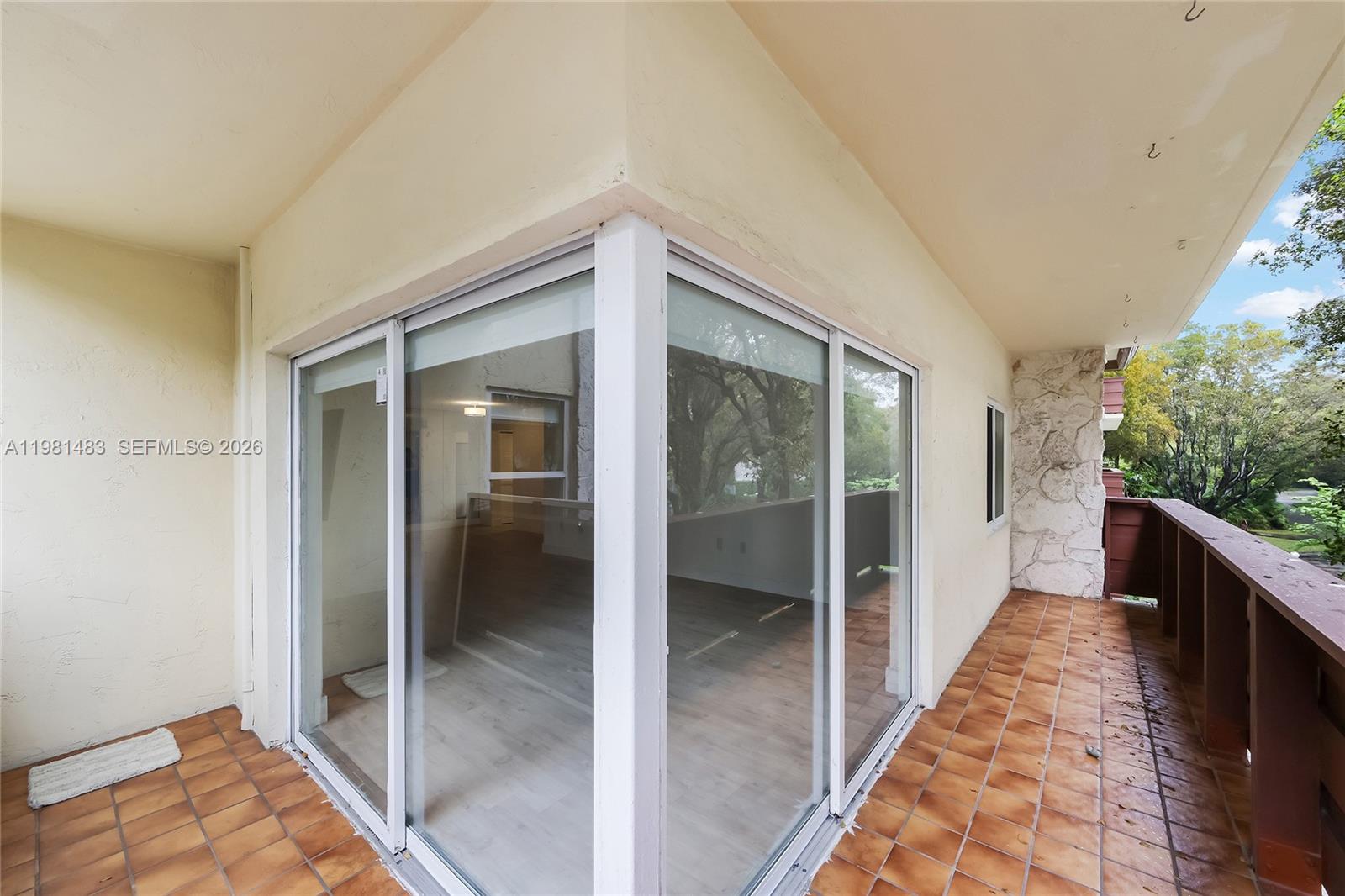 1205 Mariposa Ave # 326