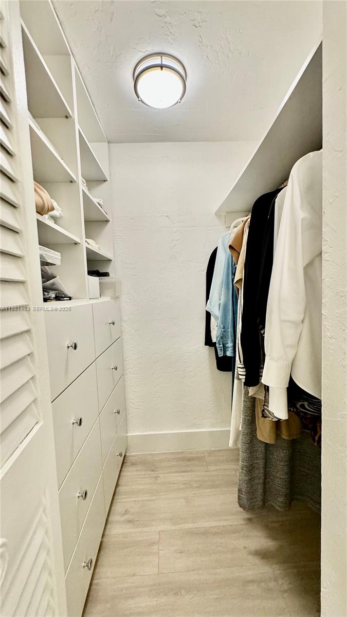 1205 Mariposa Ave # 326