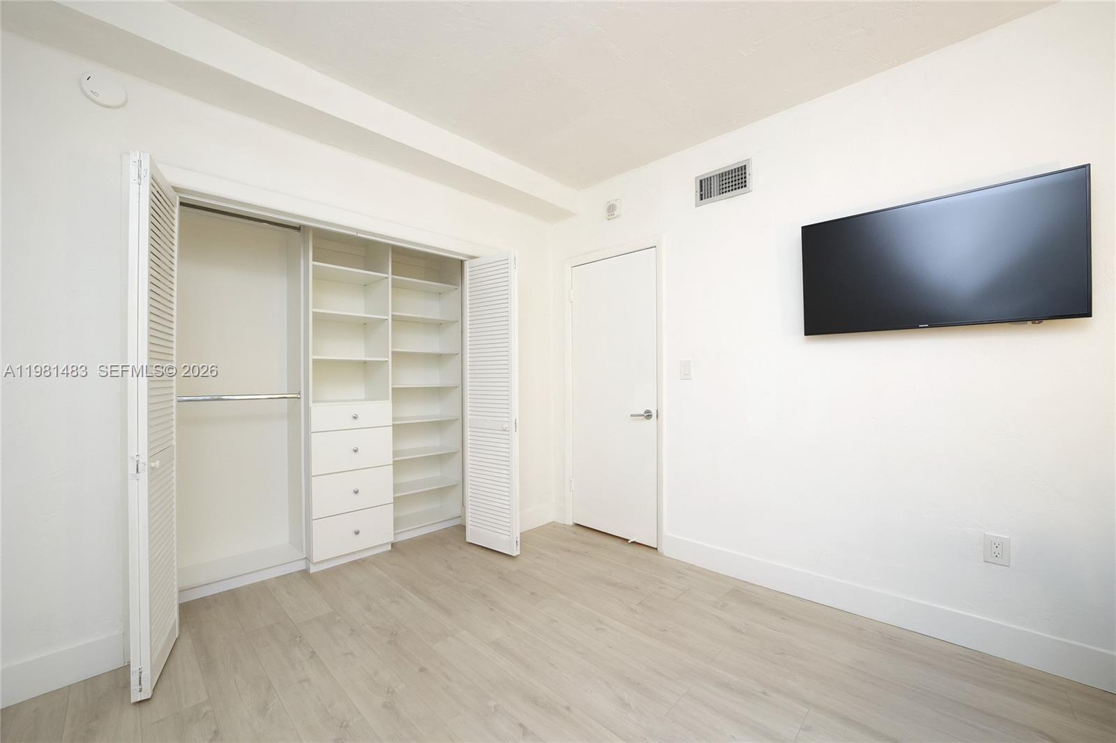 1205 Mariposa Ave # 326