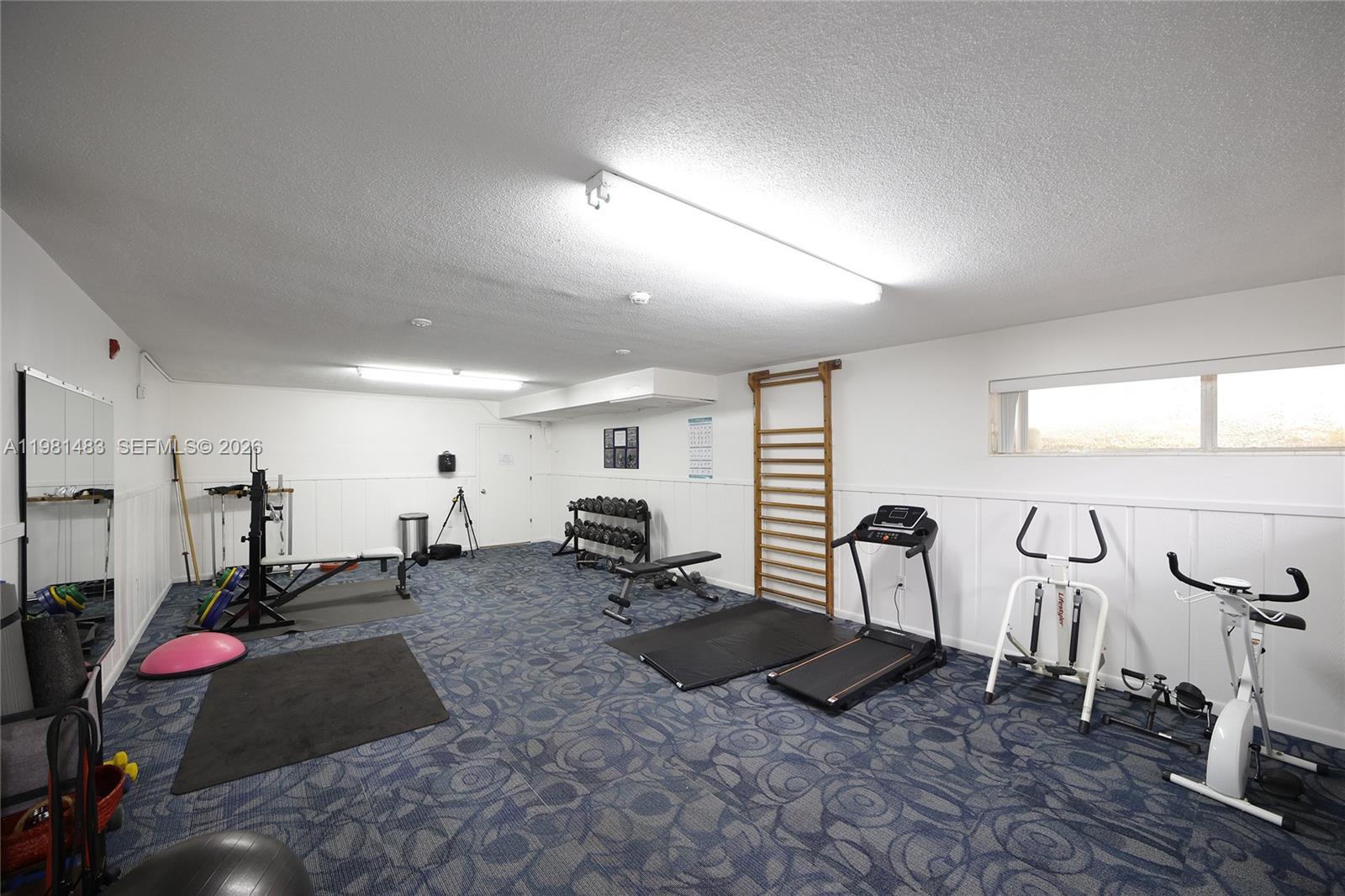 1205 Mariposa Ave # 326