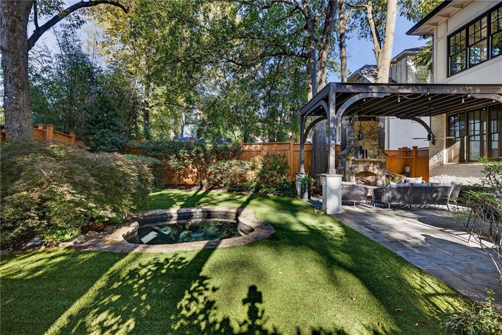 1326 Lanier Boulevard NE