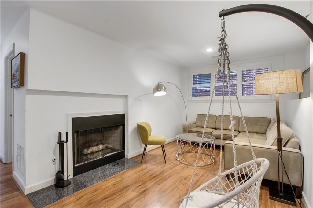 925 Highland Terrace NE