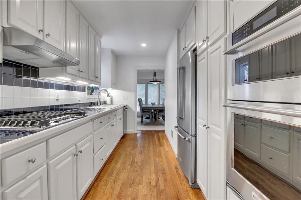 925 Highland Terrace NE