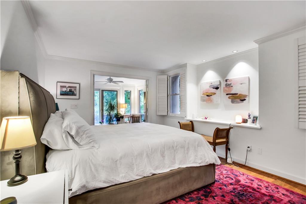 925 Highland Terrace NE