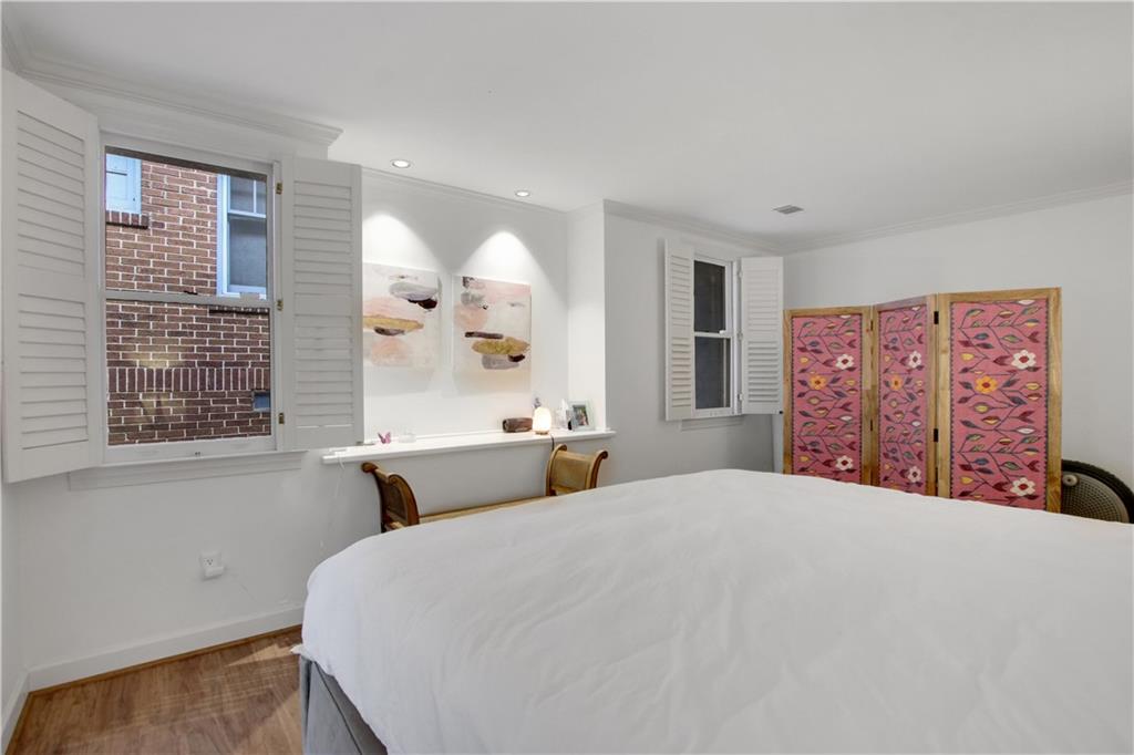 925 Highland Terrace NE