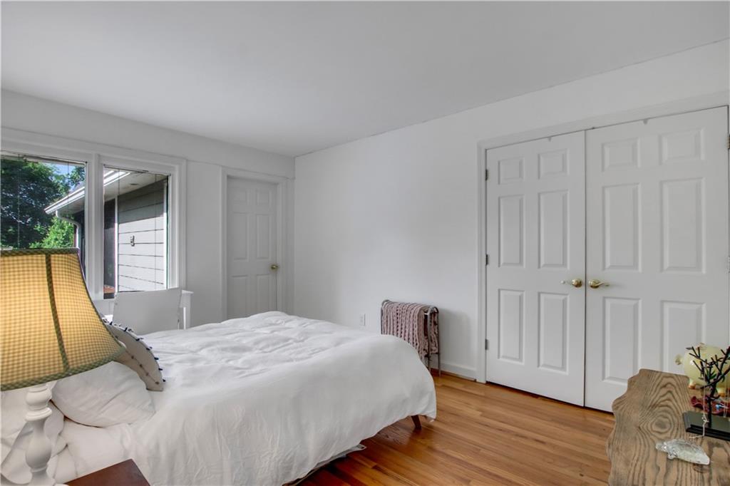 925 Highland Terrace NE