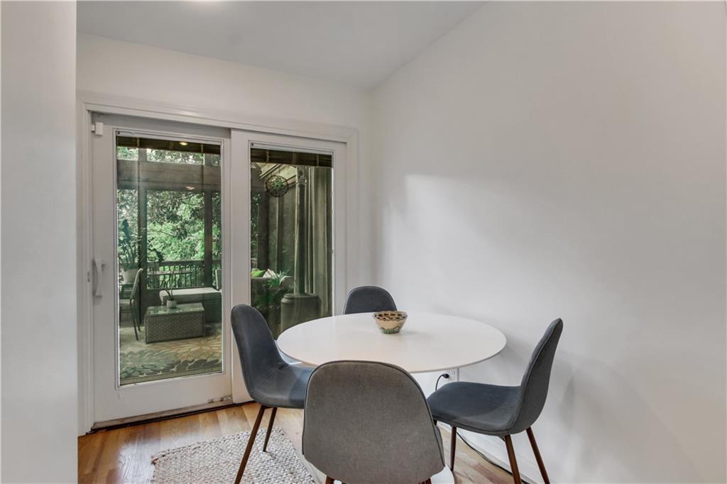 925 Highland Terrace NE