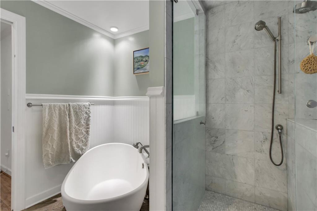 925 Highland Terrace NE