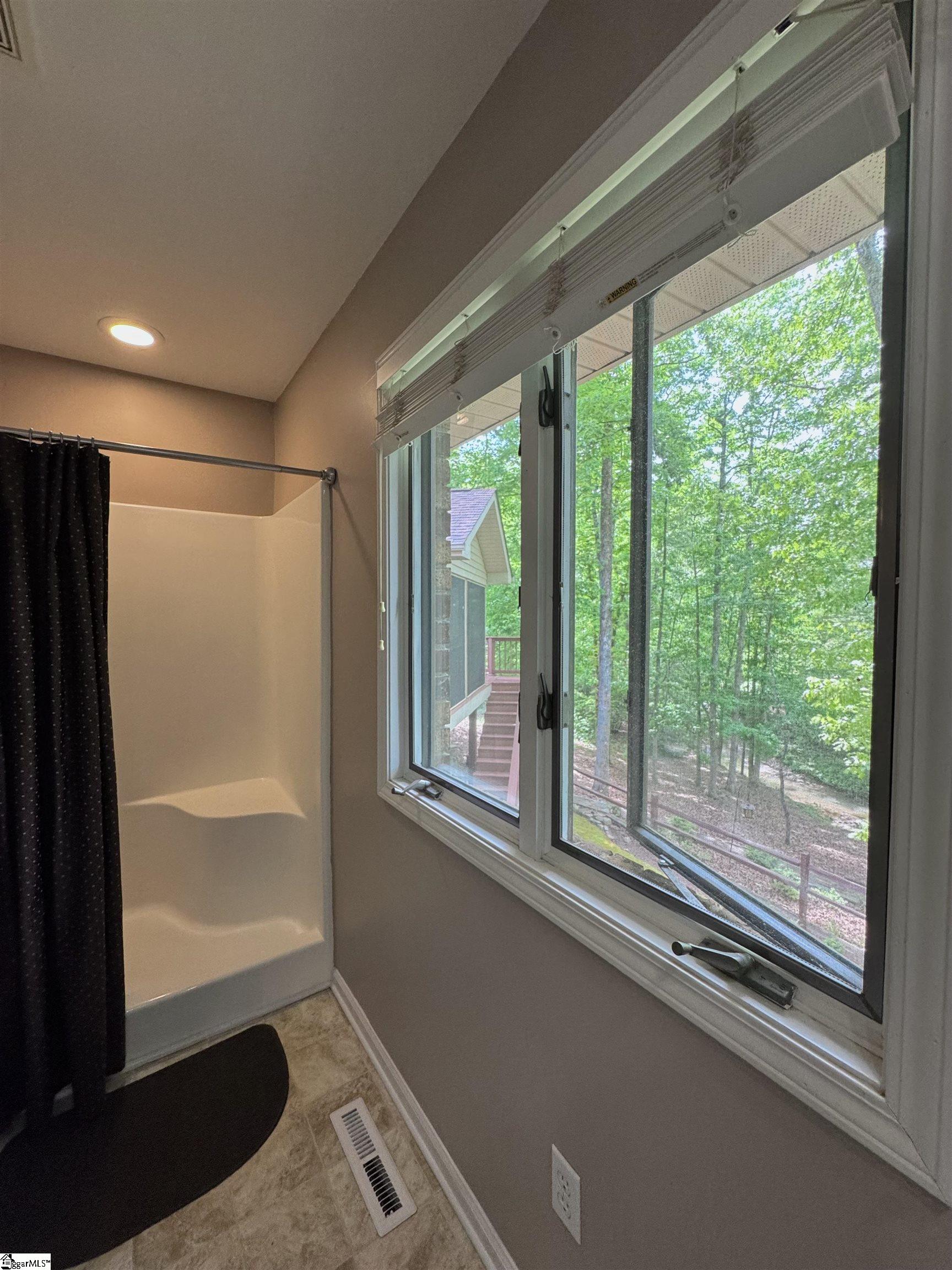 164 Creekside Drive