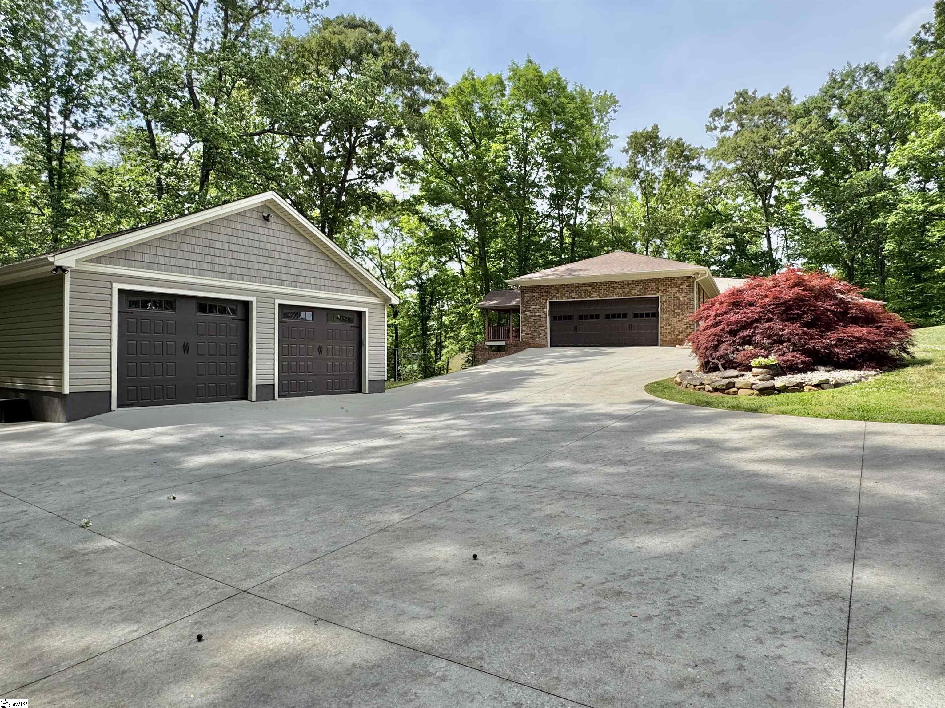 164 Creekside Drive
