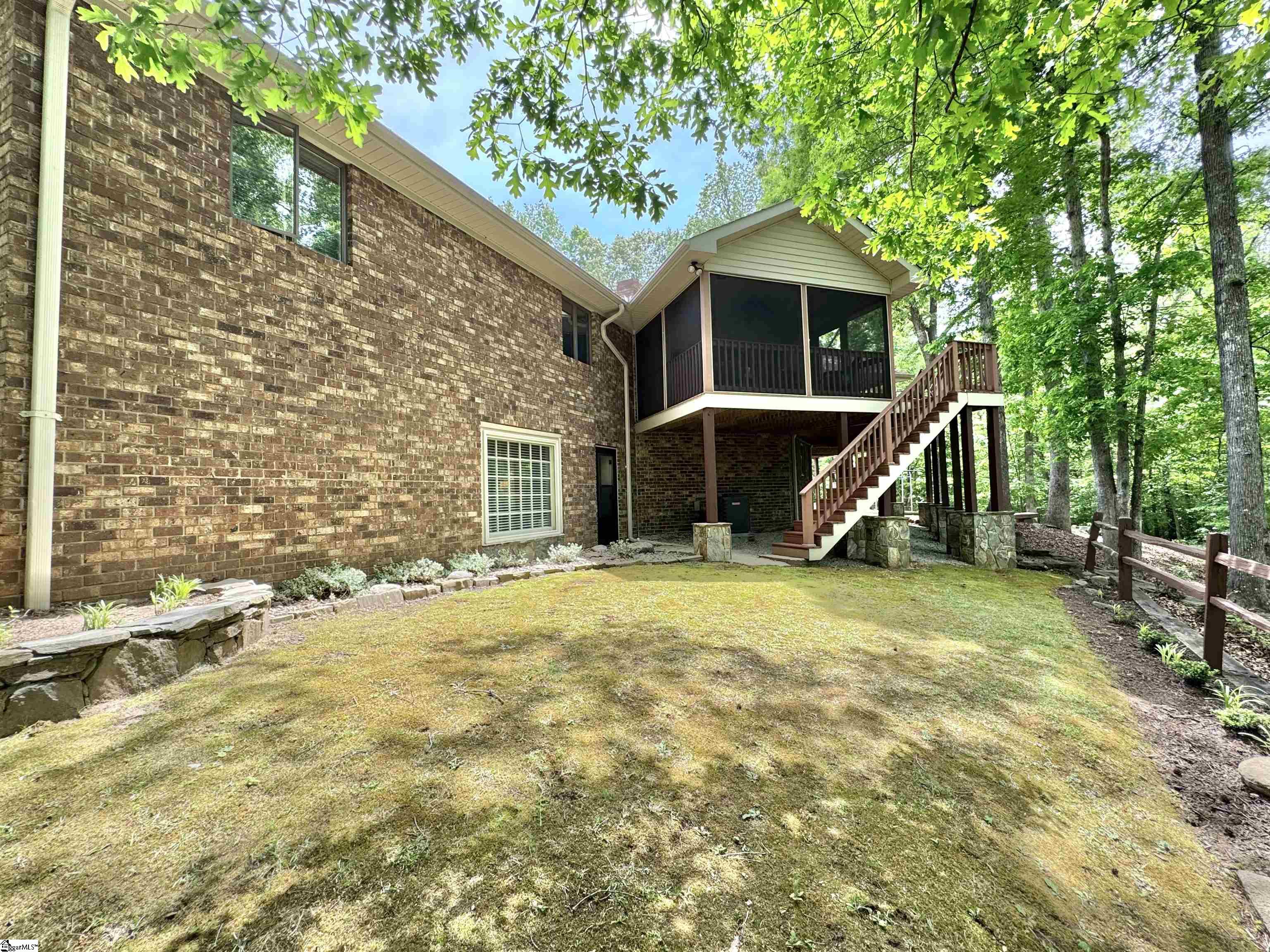 164 Creekside Drive