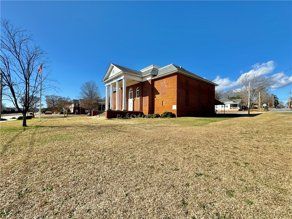 439 N East Main Street