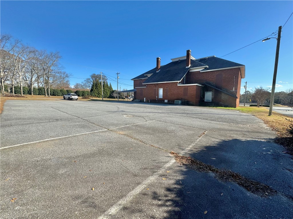439 N East Main Street