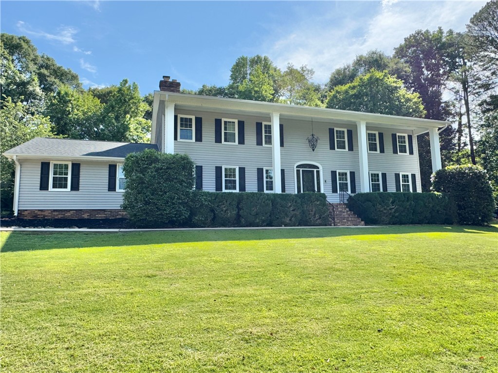 102 Buckingham Court