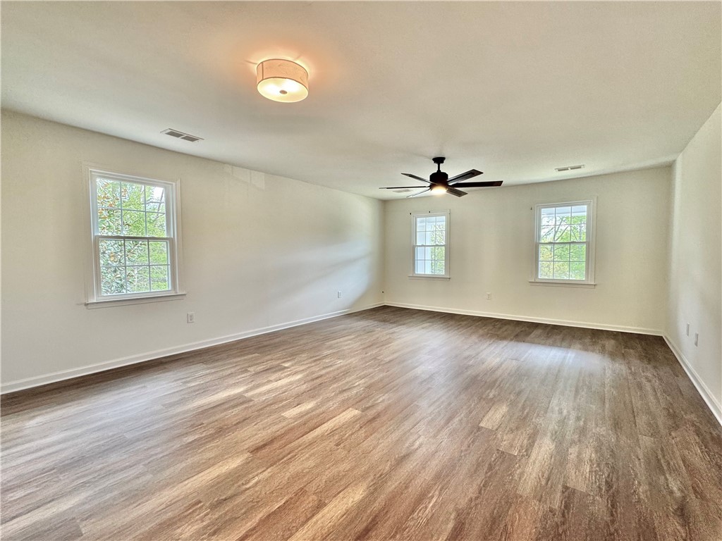 102 Buckingham Court