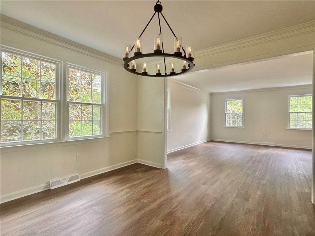 102 Buckingham Court