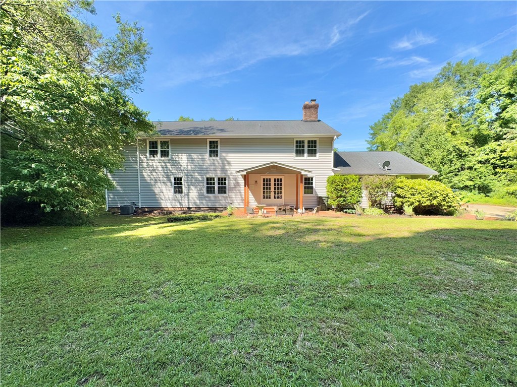 102 Buckingham Court