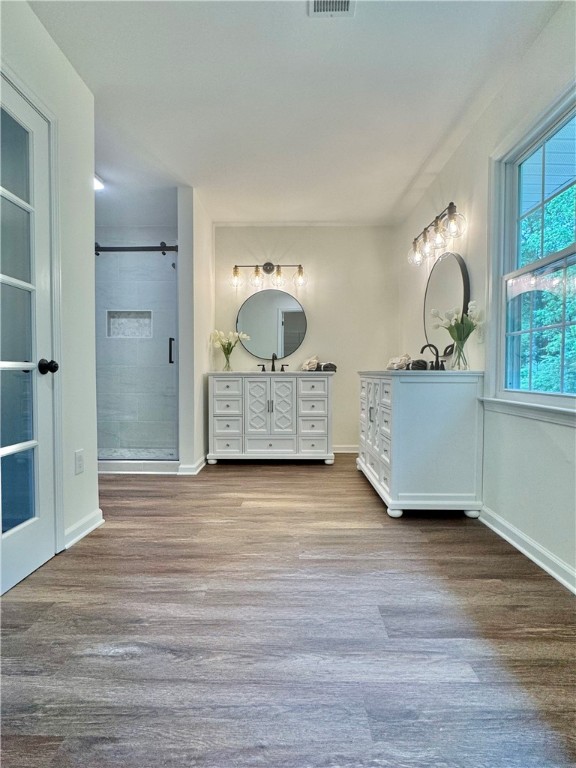 102 Buckingham Court