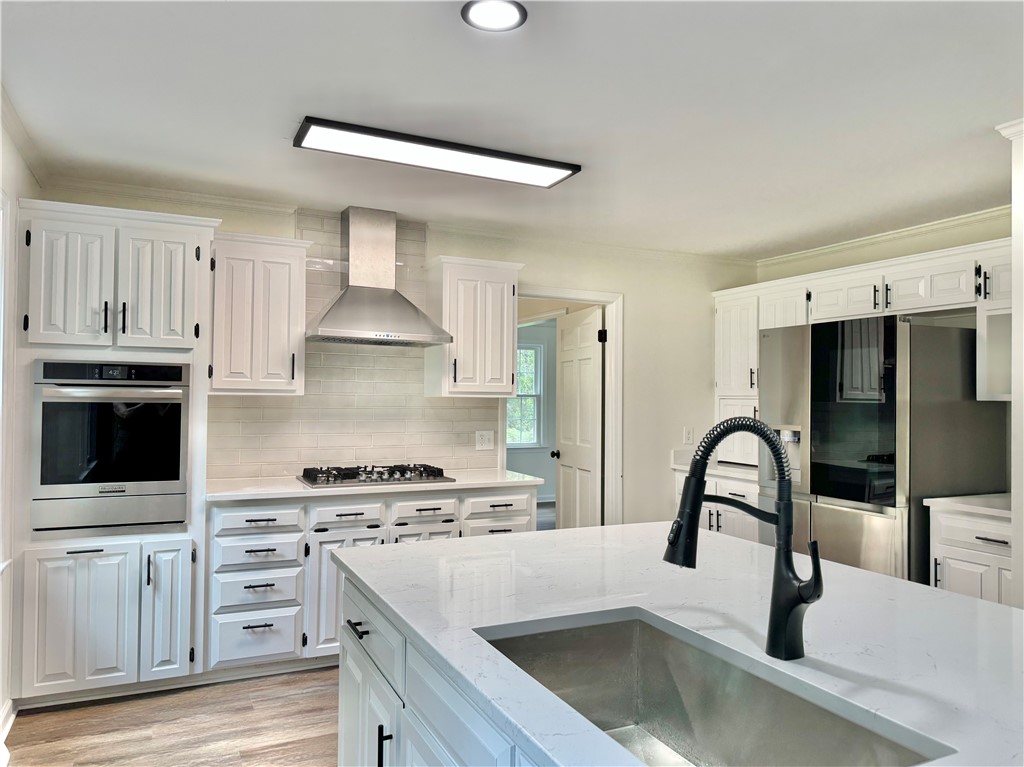 102 Buckingham Court