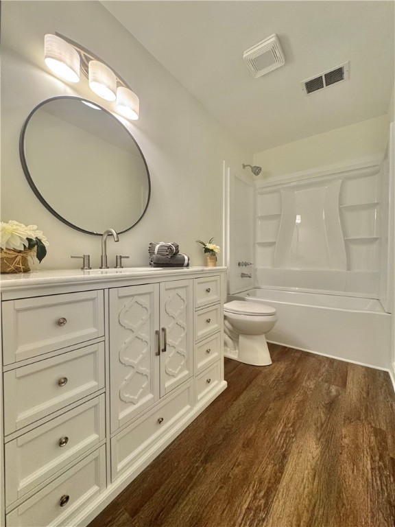 102 Buckingham Court