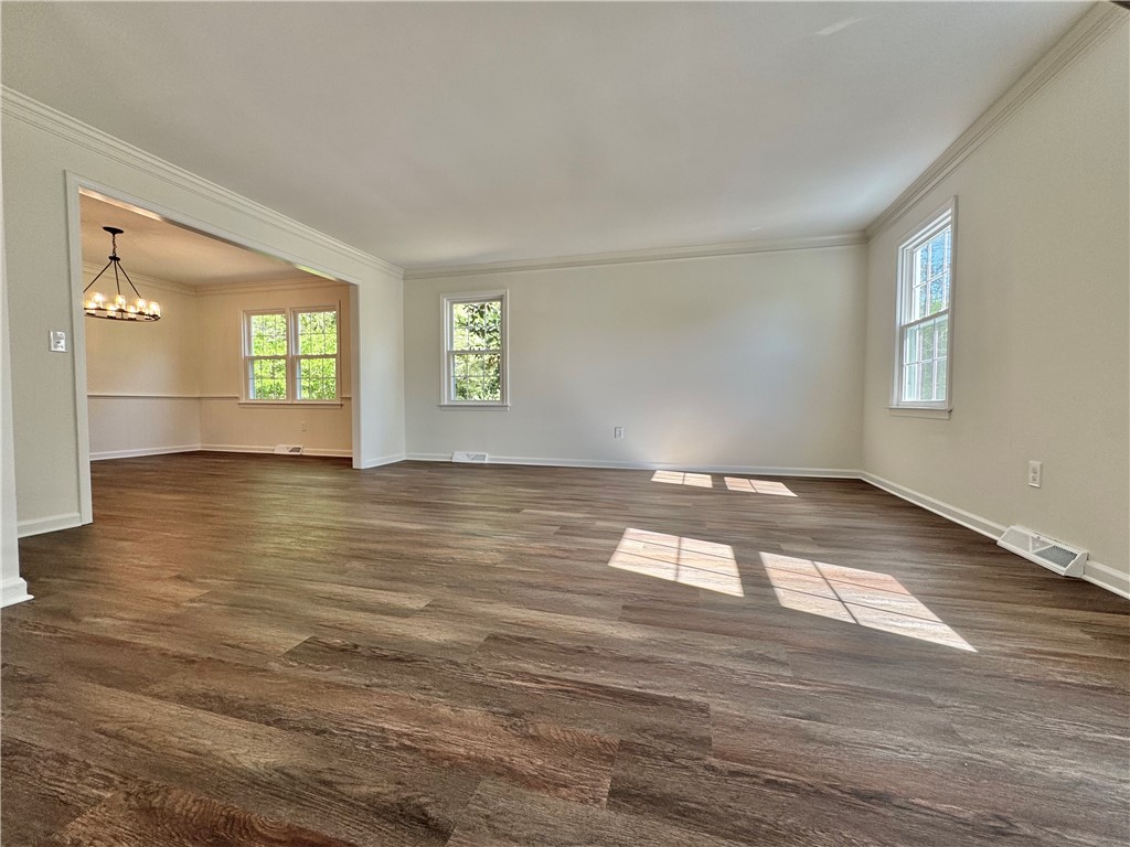 102 Buckingham Court