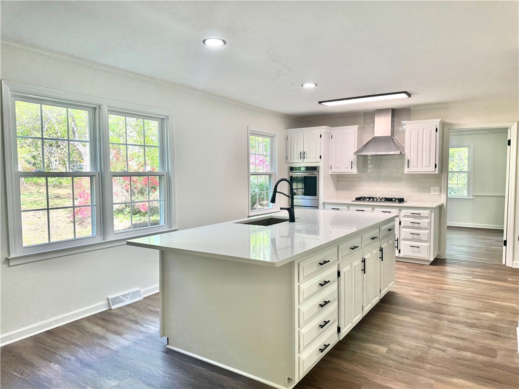 102 Buckingham Court