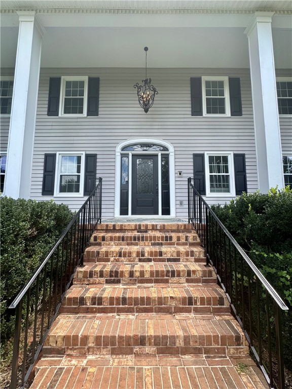 102 Buckingham Court