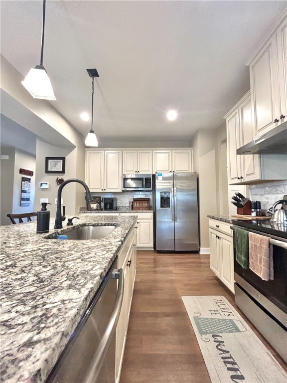 195 Thames Valley Drive