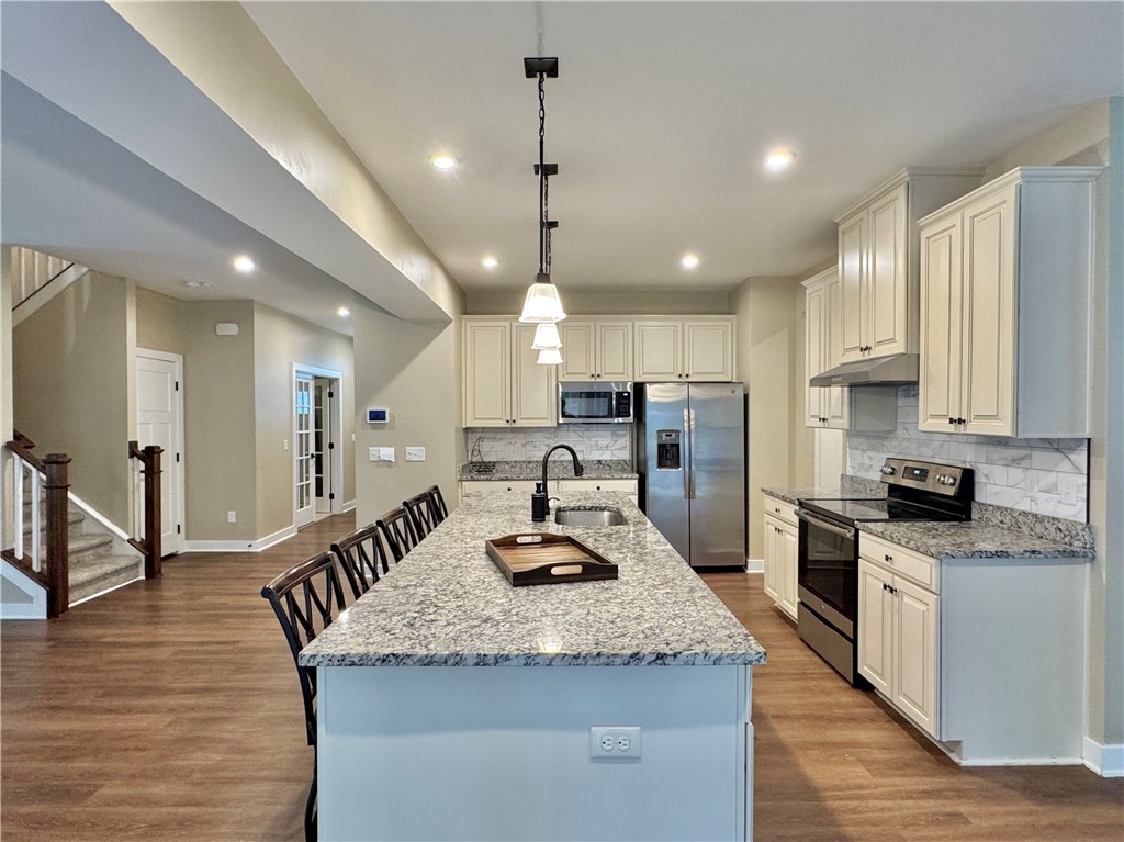 195 Thames Valley Drive