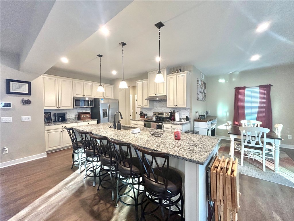 195 Thames Valley Drive