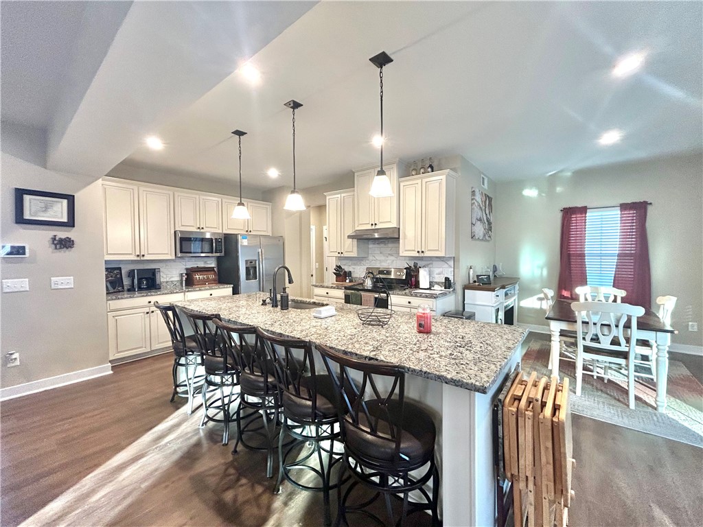 195 Thames Valley Drive