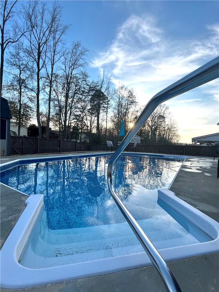 195 Thames Valley Drive