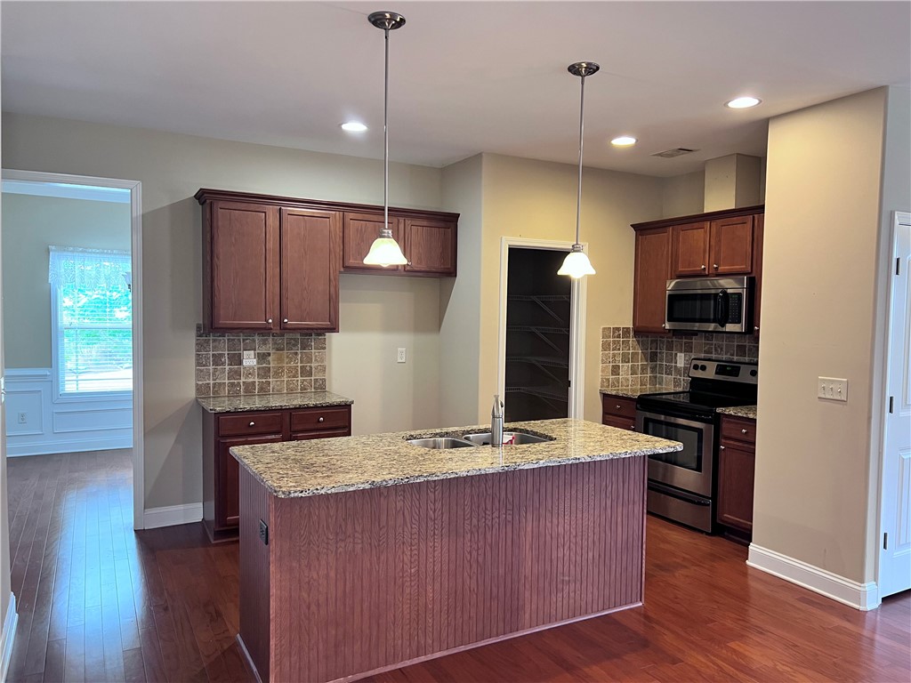 108 Kalmia Place