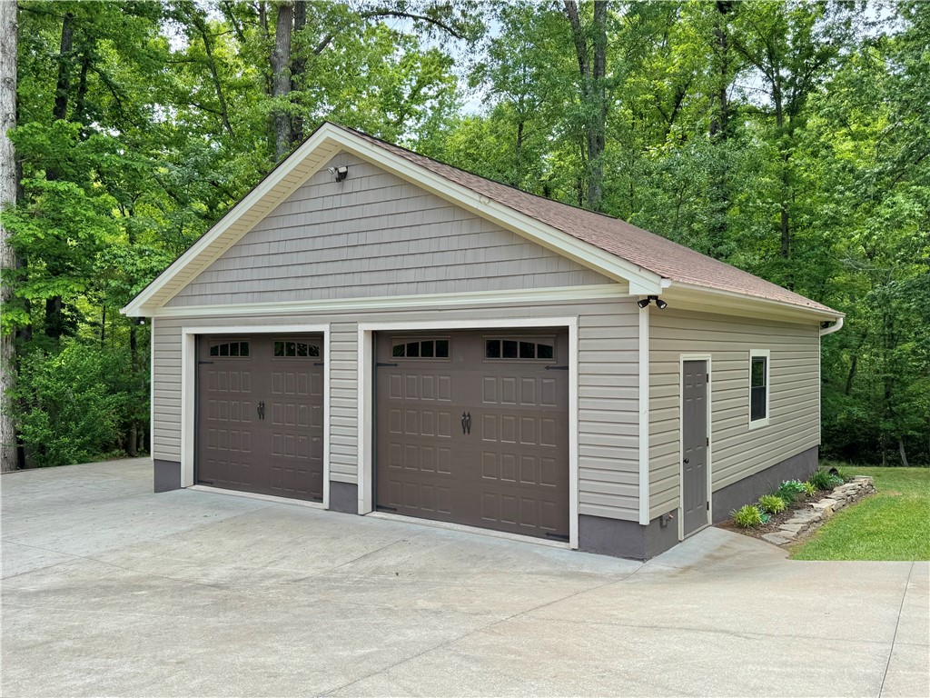 164 Creekside Drive