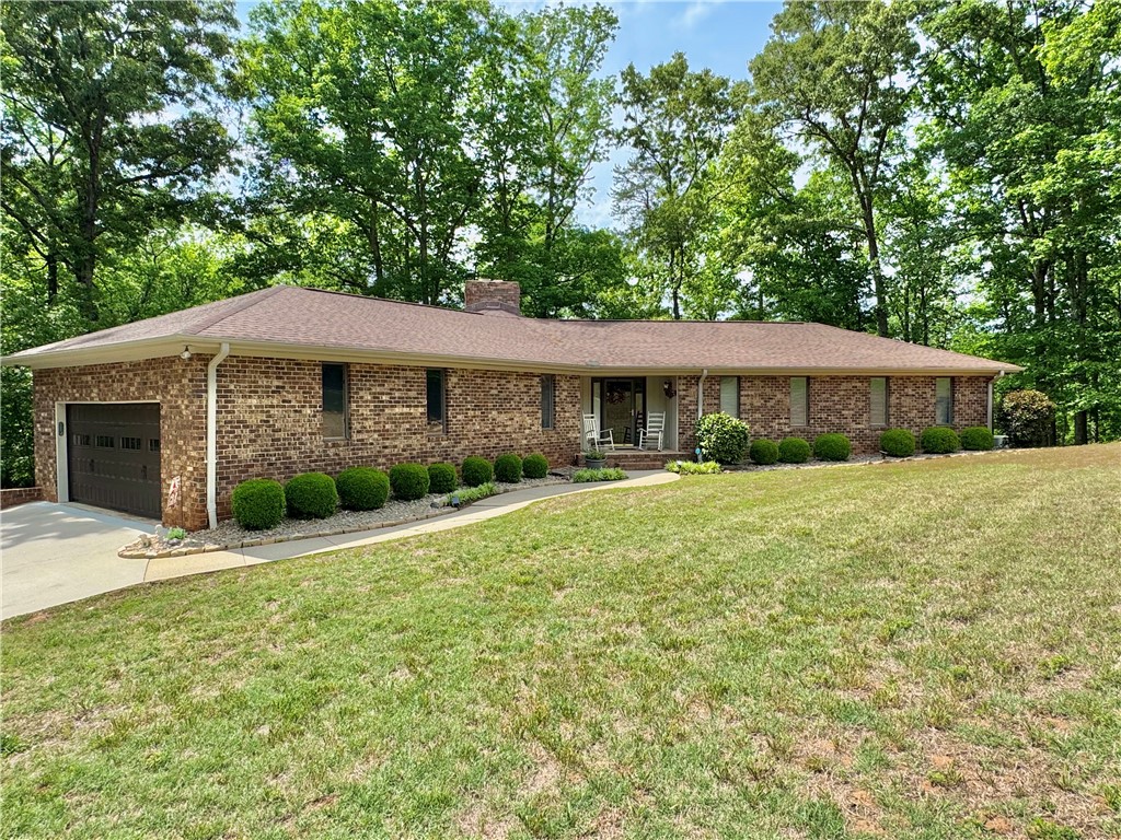 164 Creekside Drive