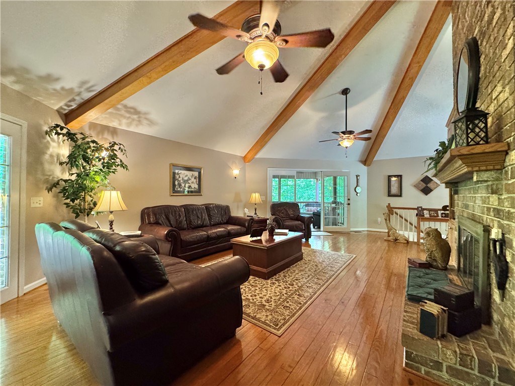 164 Creekside Drive
