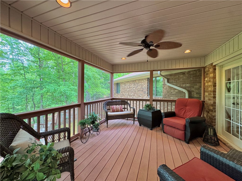 164 Creekside Drive