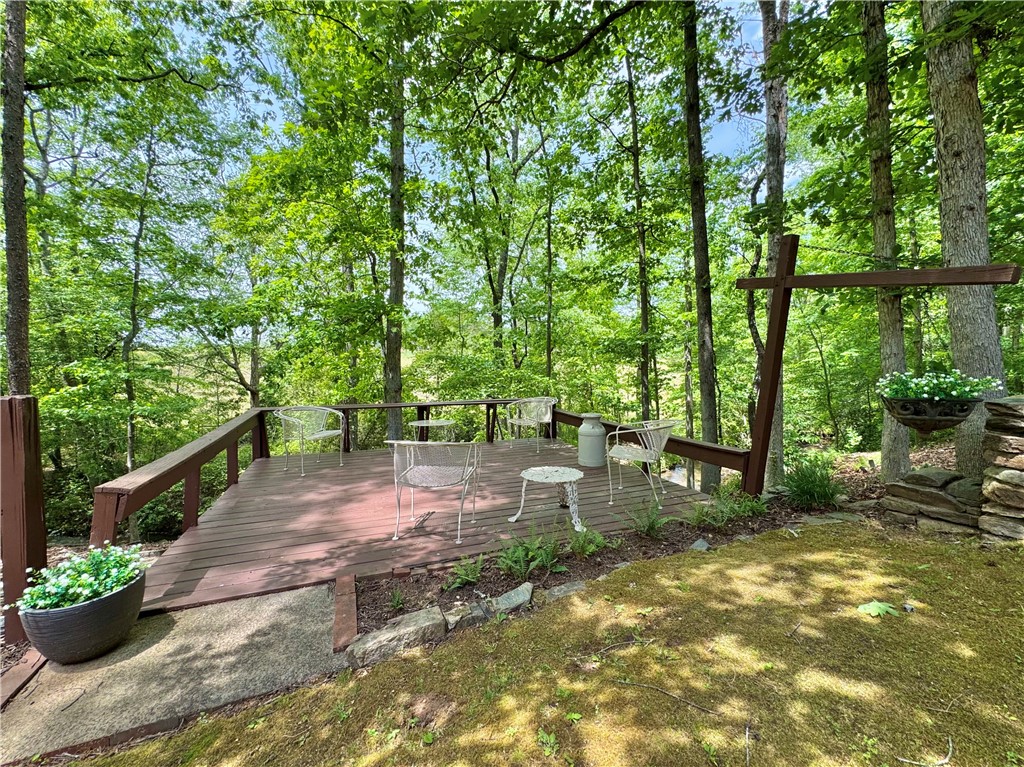 164 Creekside Drive