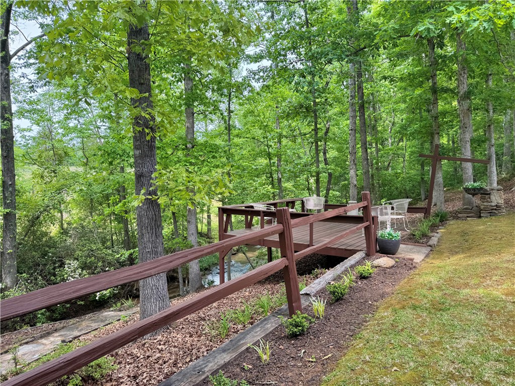 164 Creekside Drive