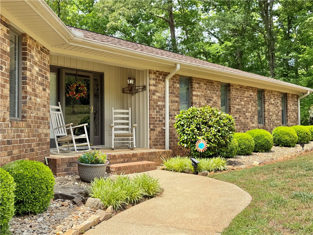 164 Creekside Drive