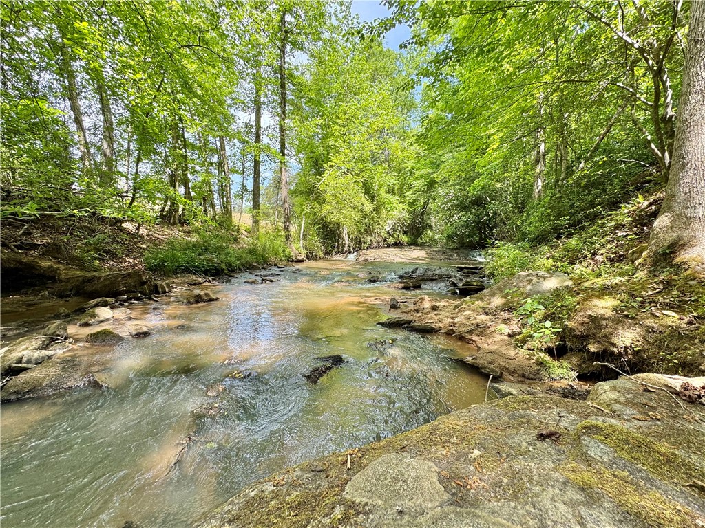 164 Creekside Drive