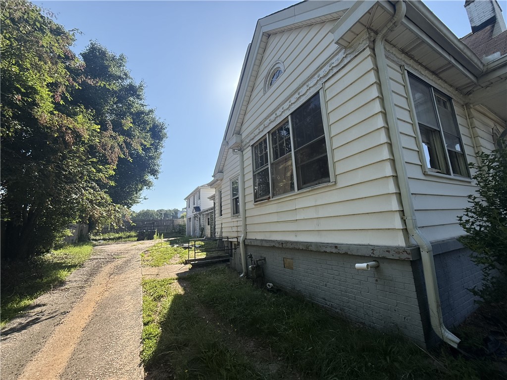 105 S 5th Street