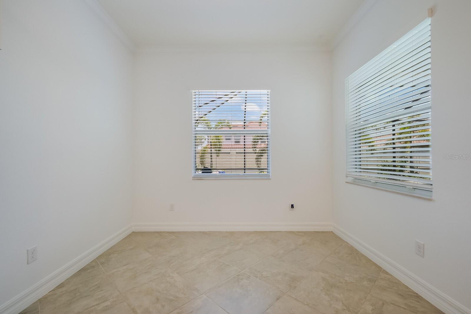 11905 PERENNIAL PL