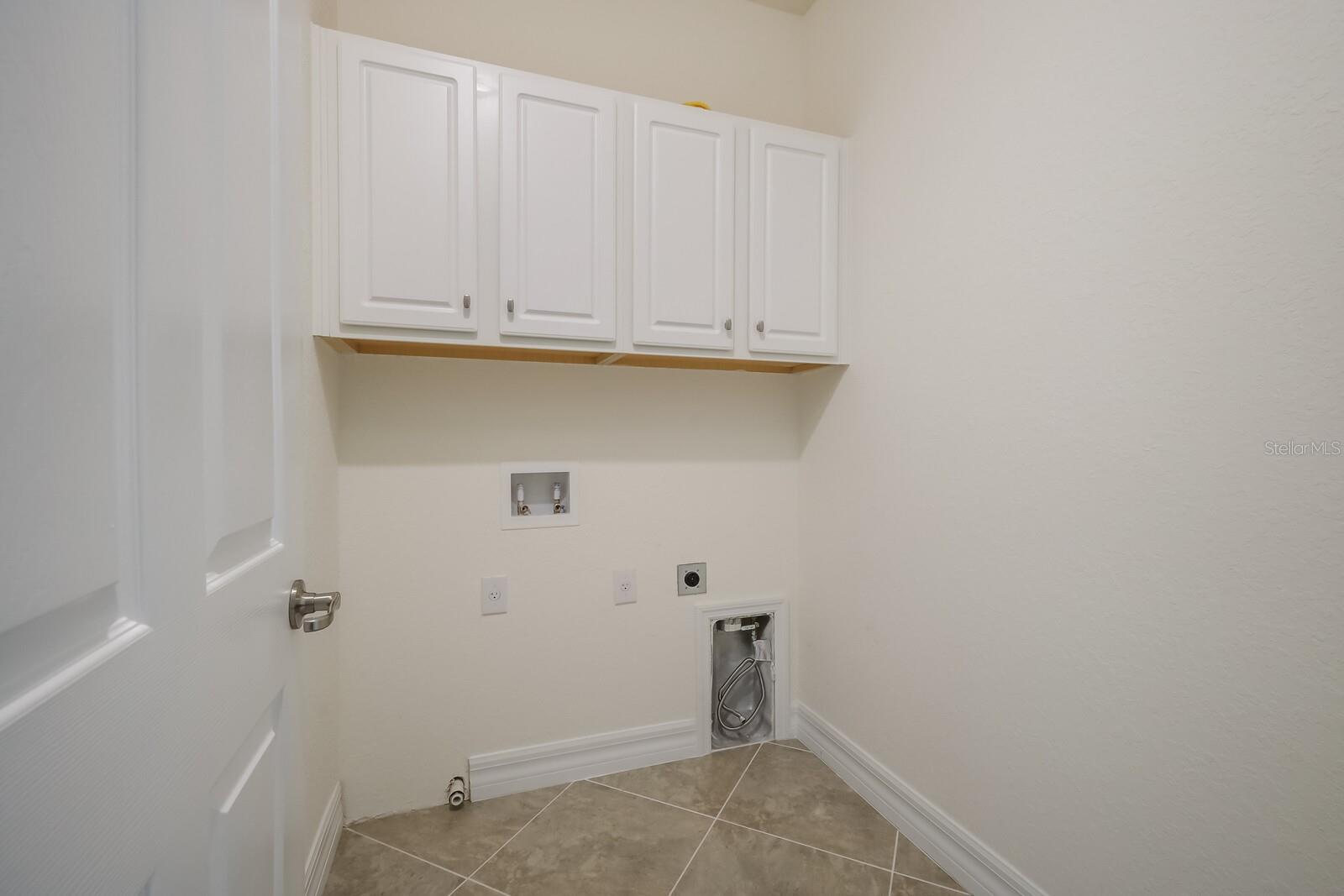 11905 PERENNIAL PL